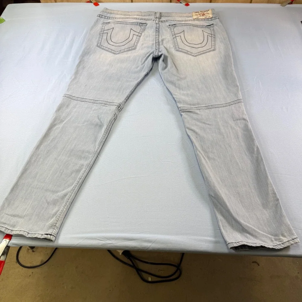 True Religion Rocco Relaxed Skinny Moto Jeans Mens 42 Light Wash Blue 102683